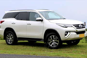 Luxury Fortuner Car in North India